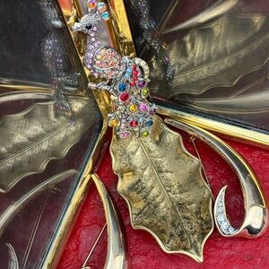 Vintage Gold-Tone Bi-Fold Vanity Mirror
Leaf Trinket Tray Rhinestone Peacock Lot